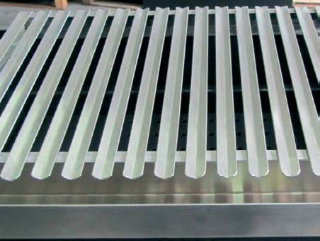 griglia%20con%20canaline%20a%20V.jpg